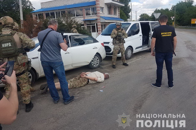 Житель Днепропетровщины вместе с женой организовали наркобизнес: метадон и амфетамин сбывали на Херсонщине