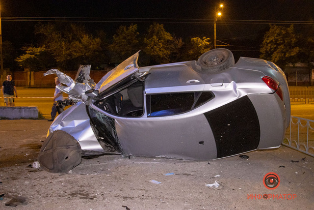 � ������ �� ������������ Volkswagen ���������� � Range Rover, ������� �� ������� � ������������: ���� ������������