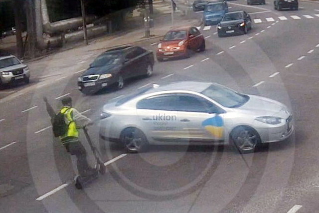          Renault   Uklon:  