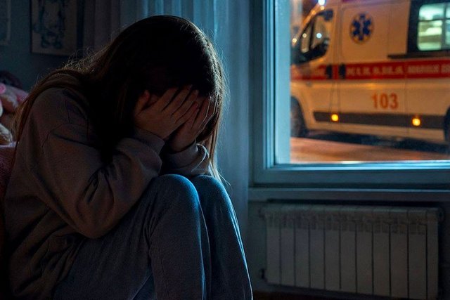 Дитина отруїлась меновазином у Нікополі. Facebook/Дніпропетровський обласний центр екстреної медицини «Не выдержав обстрелов, выпила флакон меновазина». В Никополе на Днепропетровщине спасли 14-летнюю девочку