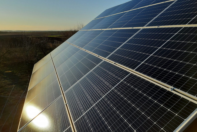 Плюс 172 энергонезависимые семьи на Днепропетровщине с начала года: как правильно подключить СЭС к сети