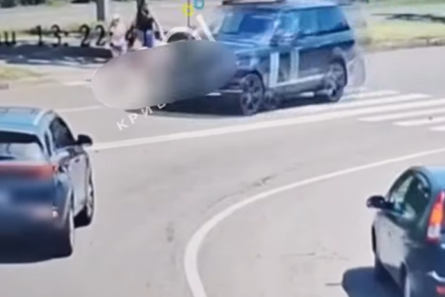 Не поступився дорогою пішоходам: патрульні розшукали водія Land Rover (відео моменту)