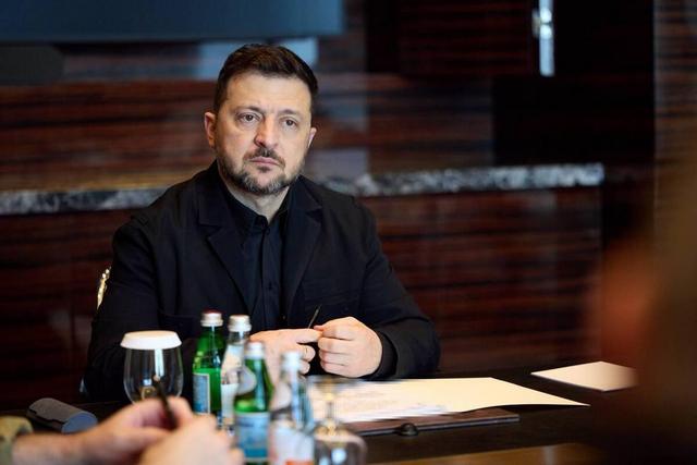 фото t.me/V_Zelenskiy_official Дополнительные 1,5 триллиона гривень на оборону: Зеленский подписал поправки к госбюджету