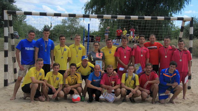 В Каменском прошел Кубок по пляжному футболу