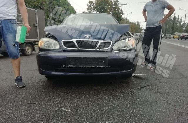 В Днепр возле Мерефо-Херсонского моста произошло ДТП