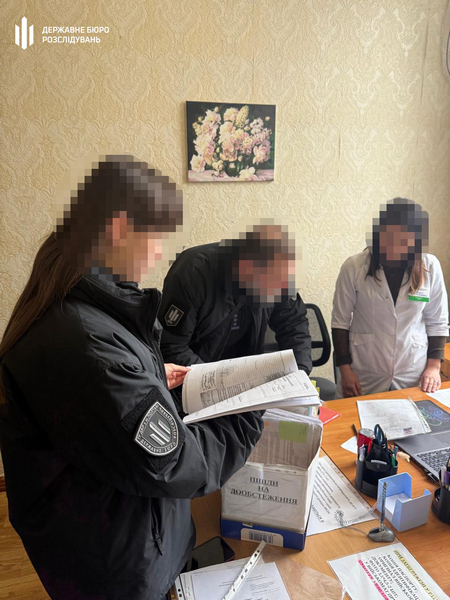 По материалам ДБР будут судить бывшую военного врача из Днепра, которая продавала фальшивые выводы ВЛК и учила, как обмануть комиссию