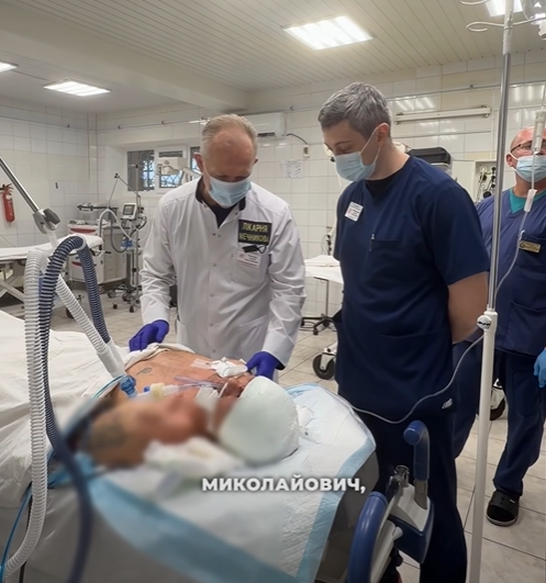 В больнице Мечникова за сутки приняли 50 тяжело раненных воинов и мирных людей