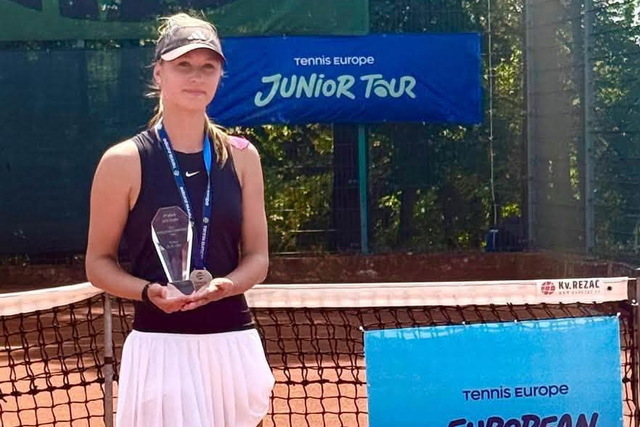 Две медали чемпионата Европы U14 завоевала теннисистка Мария Кочерженко из Каменского
