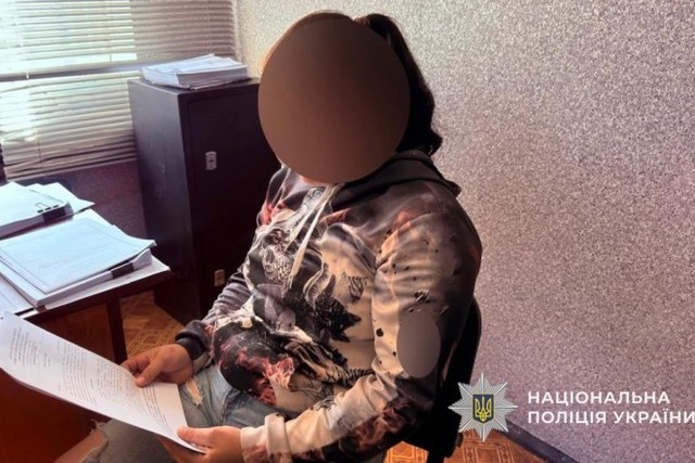 Слідчі Самару повідомили про підозру 20-річній жінці у систематичному домашньому насильстві над бабусею
