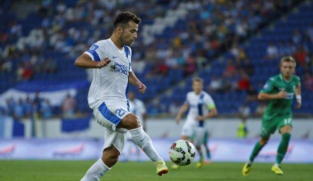 Бруну Гама открыл счет, фото ФК Днепр Днепр громит Карпаты