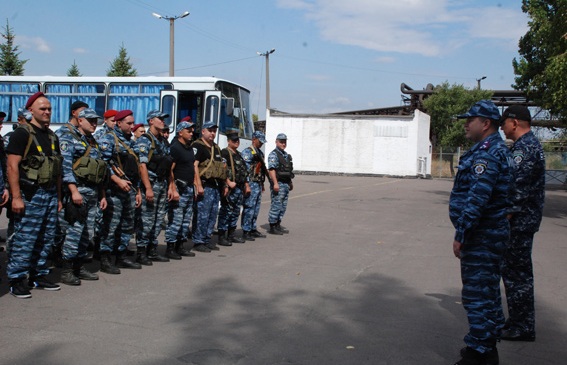 У Дніпропетровську відбулася ротація правоохоронців, які направляються в зону АТО