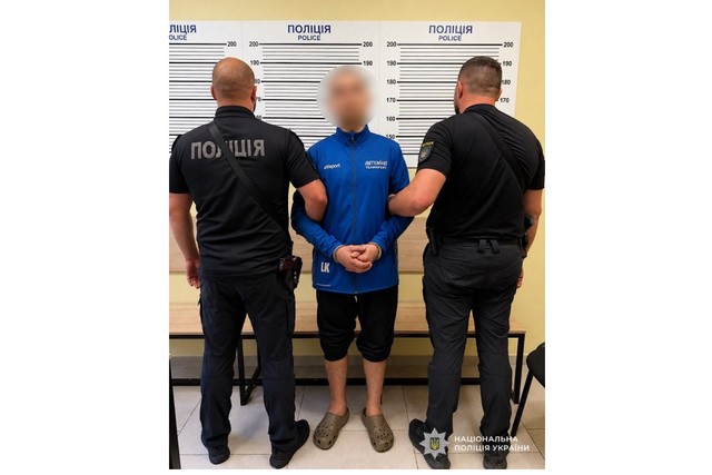 У Дніпрі поліцейські затримали чоловіка, який до смерті побив співмешканку