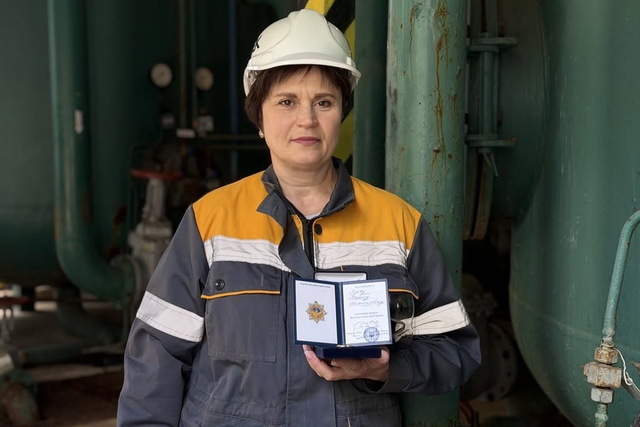 На Курахівській ТЕС вона працювала під постійними обстрілами ворогів