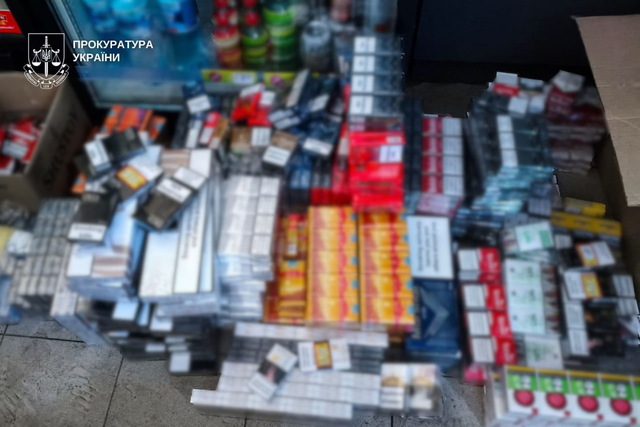Подпольные цеха и контрафакт на 50 млн грн: в Кривом Роге 13 человек обвиняют в незаконном производстве сигарет и алкоголя