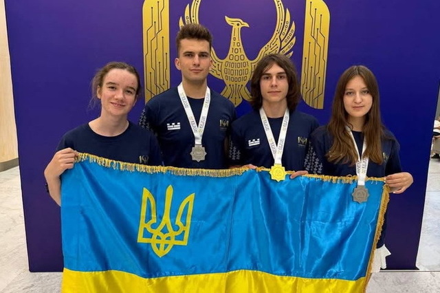 Серебро мирового уровня - у выпускницы днепровского лицея!
