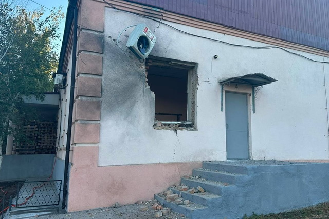 Почти 20 раз за ночь враг атаковал четыре района области беспилотниками, артиллерией и авиабомбами