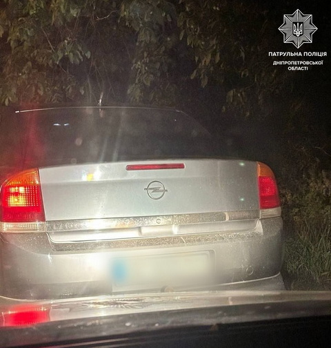 Патрульные во время комендантского часа остановили автомобиль, за рулем которого находилась 15-летняя девушка