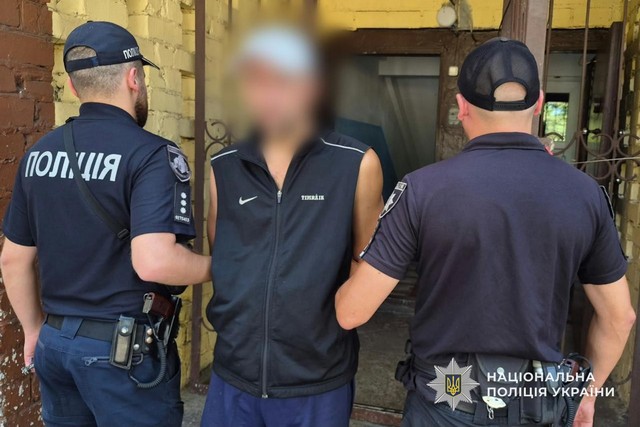 За пограбування містянина у Кам`янському поліцейські затримали 46-річного чоловіка