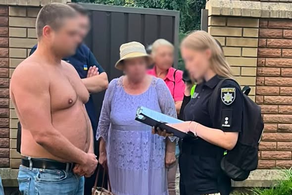 За вымогательство вымышленного долга и угрозы подозрения получили двое уроженцев Днепропетровщины