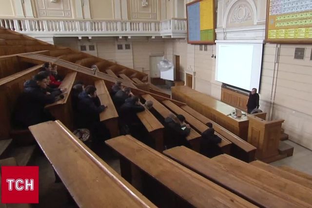 Навчання по суботах та влітку: МОН рекомендує вишам ущільнити навчальний графік