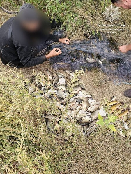 Рибалив за допомогою заборонених знарядь лову — водний патруль виявив порушника