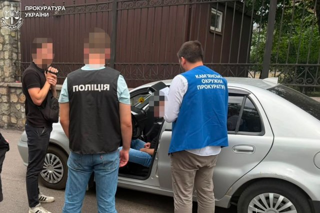 У Кам’янському затримано лікаря, який «обіцяв допомогти» оформити фіктивну інвалідність