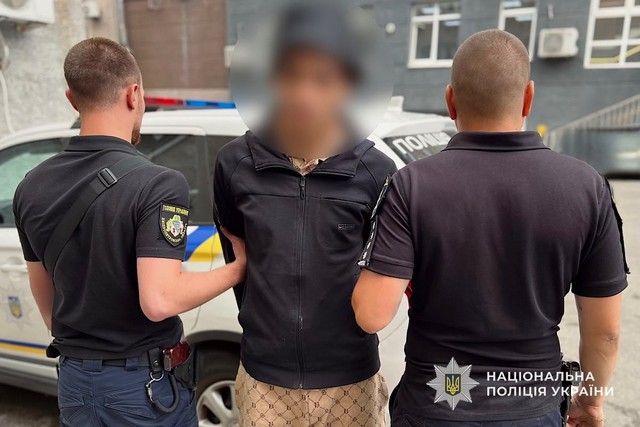 Под видом покупателя ограбил торговое заведение: работники уголовного розыска Днепра задержали злоумышленника