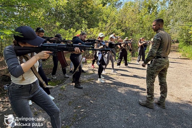 Сім локацій, 140 учасників і практичні навички від діючих військових: у Дніпрі провели наймасштабніший молодіжний вишкіл «Нація нескорених»