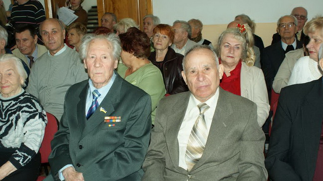 Міський голова Андрій Бєлоусов зустрівся з ветеранами Кам`янського