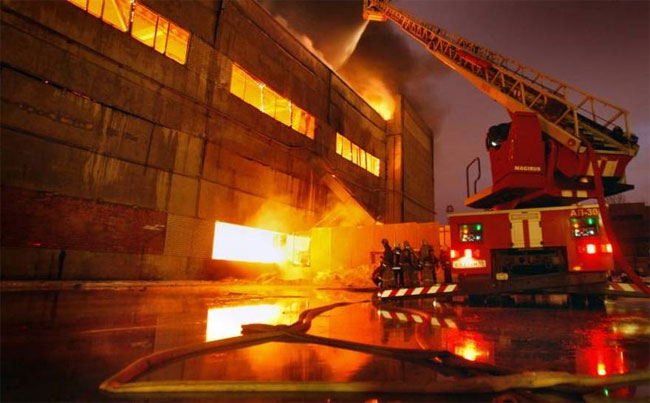 В заводском цехе заживо сгорели люди