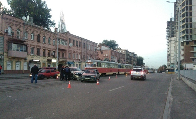 ДТП: возле Озерки столкнулись ВАЗ и Mitsubishi