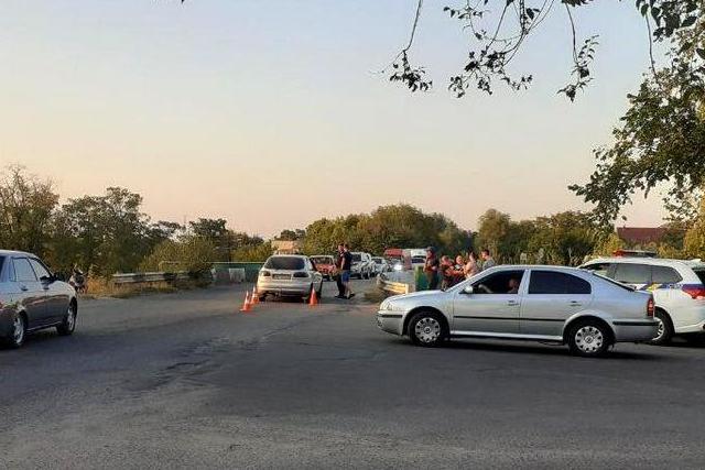 В Подгородном Daewoo сбил парня, который переходил дорогу в наушниках