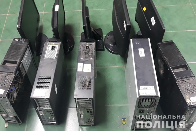 В Каменском полицейские пресекли деятельность двух незаконных игорных заведений