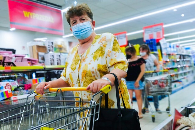 Все дорожает, но медленно: Нацбанк рассказал о ценах в Украине