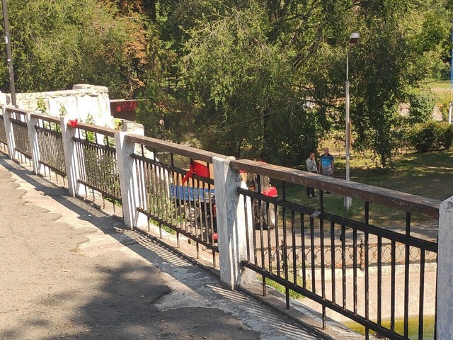 Город болен: в Днепре прошла акция ко дню города