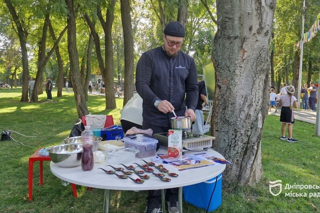 PROFI FEST «Город мастеров»: в Днепре ко Дню города профтехи показали современные профессии, VR и кулинарные мастер-классы