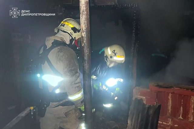 На Дніпропетровщині, ліквідовуючи займання, вогнеборці виявили в будинку тіла загиблих людей