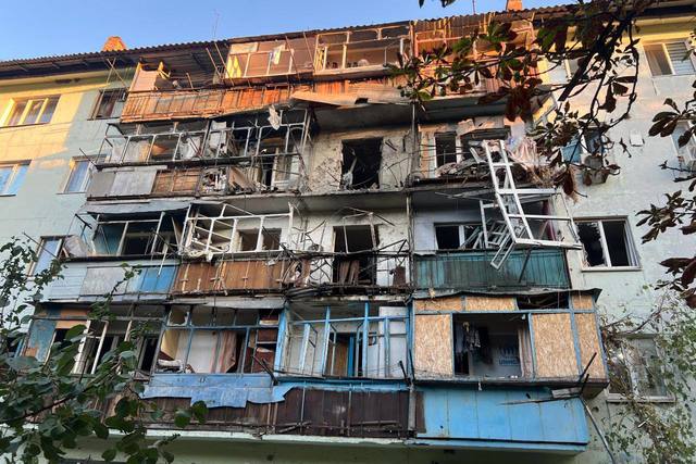 Двоє людей дістали поранень. Понад 10 разів вночі ворог атакував 3 райони області безпілотниками і артилерією