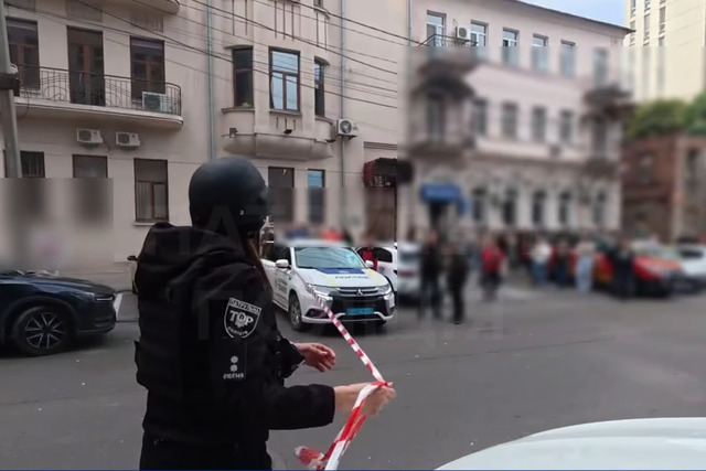 Патрульные показали первые минуты после прилета по бизнес-центру