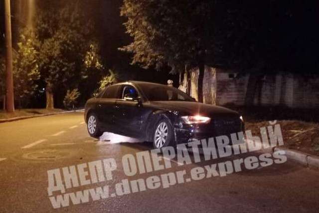 Не поделили дорогу: в Днепре столкнулись Audi и Skodа