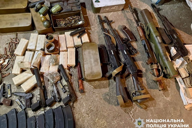 В Днепре  пресекли нелегальные каналы сбыта оружия и боеприпасов