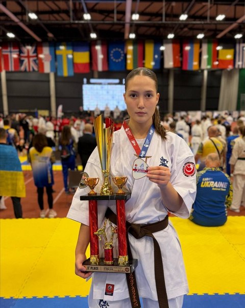Студентка ДНУ стала бронзовым призером Чемпионата Европы по Kiokushin WKB