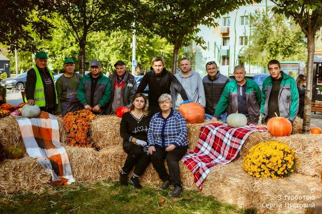 В сквері Усачова створили осінні фотозони