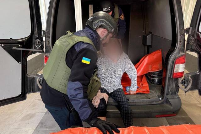 Один ребенок погиб, еще двое детей и трое взрослых ранены. Более 30 раз днем враг атаковал три района области беспилотниками и артиллерией