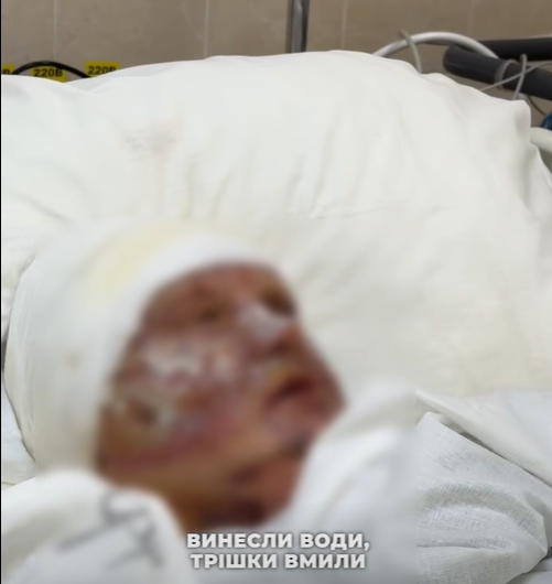 Щоб врятуватись, вона повзла по тілах загиблих…
