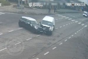 � ����� �� ���������� ���� ���� �������� � Mini Renault ������� � ��������