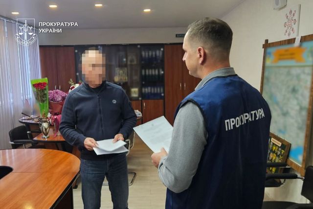 Мэр на Днепропетровщине подозревается в растрате более 1,2 млн грн на ремонте дорог