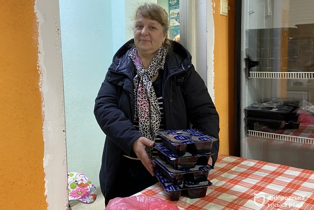 «Мои бабушки ждут меня»: история соцработницы из Днепра, которая более 20 лет помогает пожилым людям