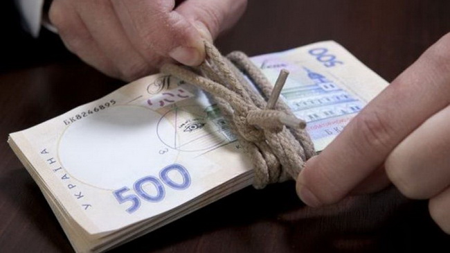 Задолженность по выплате заработной платы в Каменском уменьшилась на 33%