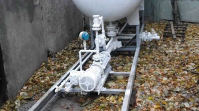 В Каменском демонтируют незаконную газовую заправку по улице Глаголева